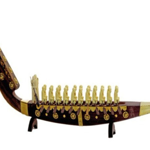 Snake Boat rose wood 18 inch 